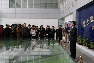 走進(jìn)大企業(yè) 啟發(fā)新思路——武漢市商貿(mào)金融煙草工會(huì)組織百余名工會(huì)領(lǐng)導(dǎo)干部赴企業(yè)參觀學(xué)習(xí)紀(jì)實(shí)